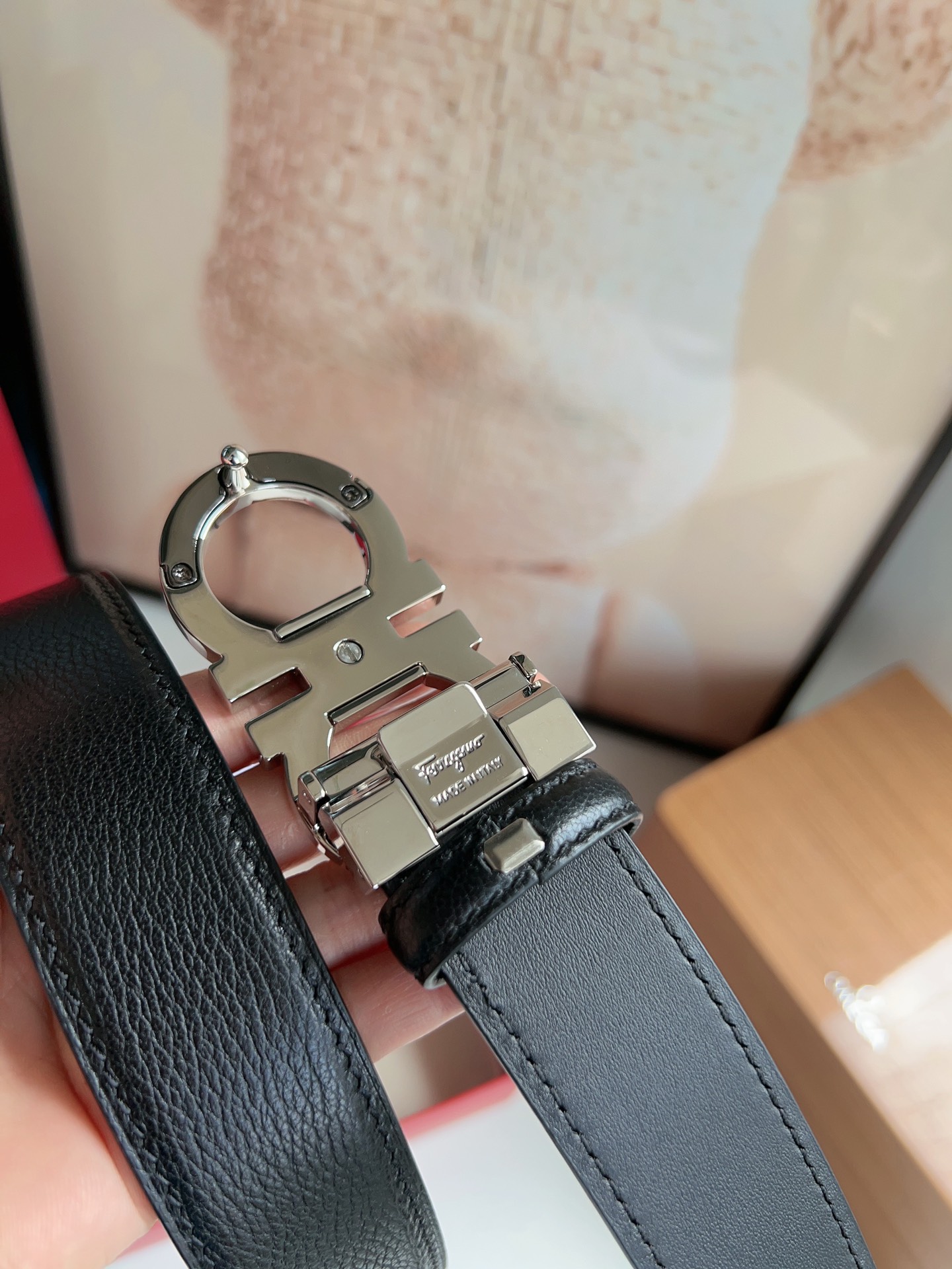 Ferragamo菲拉格慕   Gancini扣男士3.5cm时髦的双面腰带