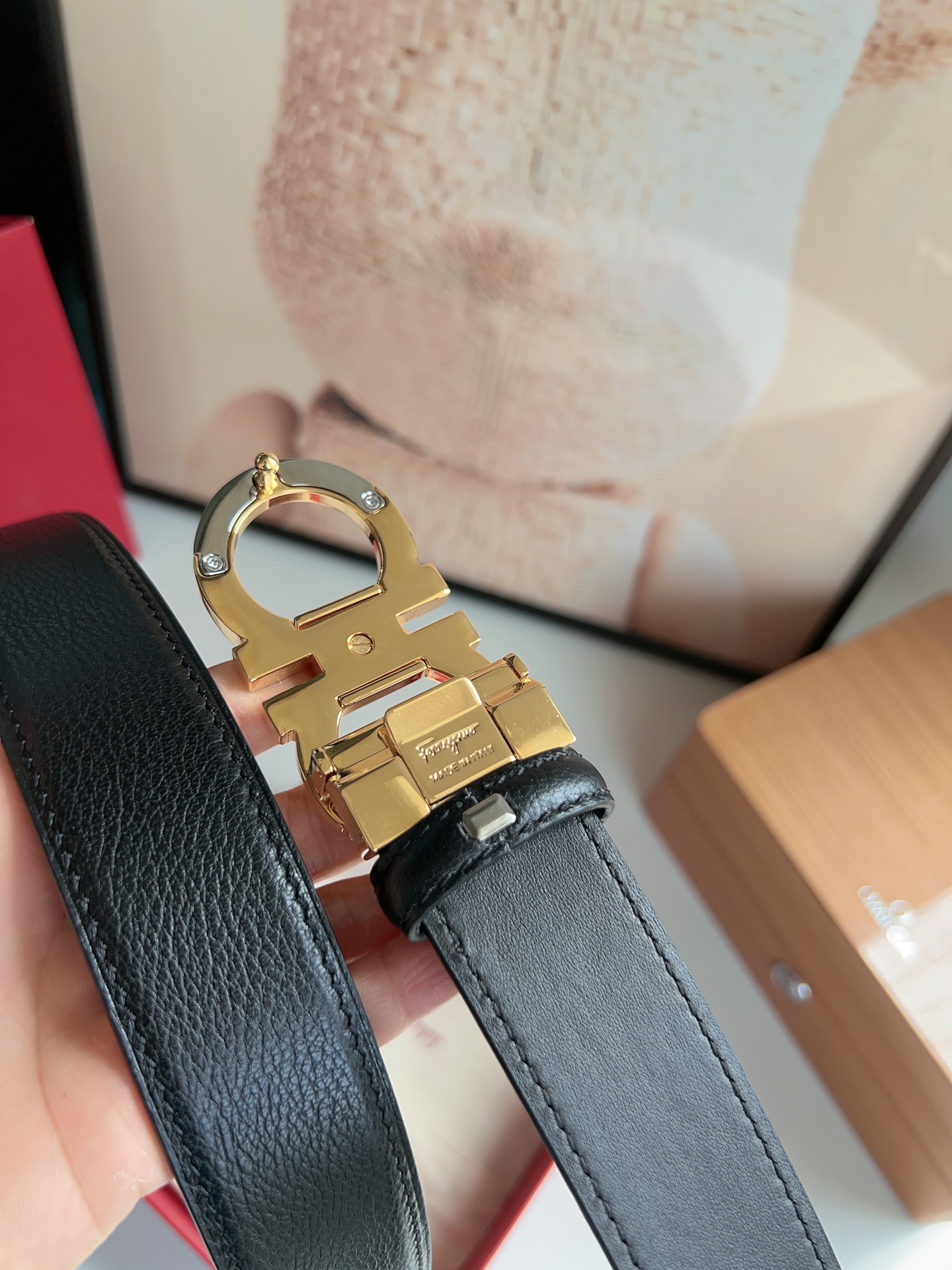 Ferragamo菲拉格慕   Gancini扣男士3.5cm时髦的双面腰带