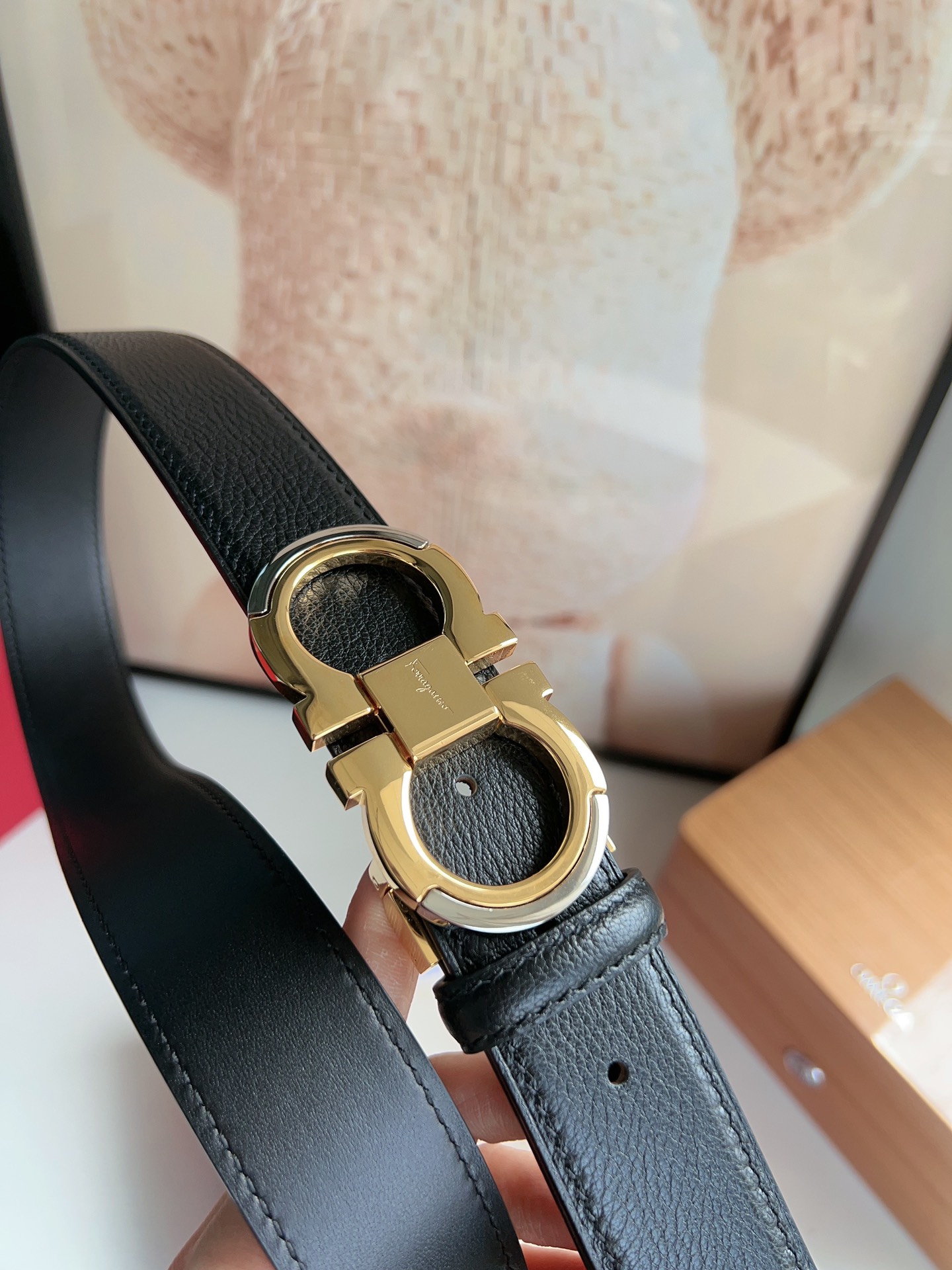 Ferragamo菲拉格慕   Gancini扣男士3.5cm时髦的双面腰带