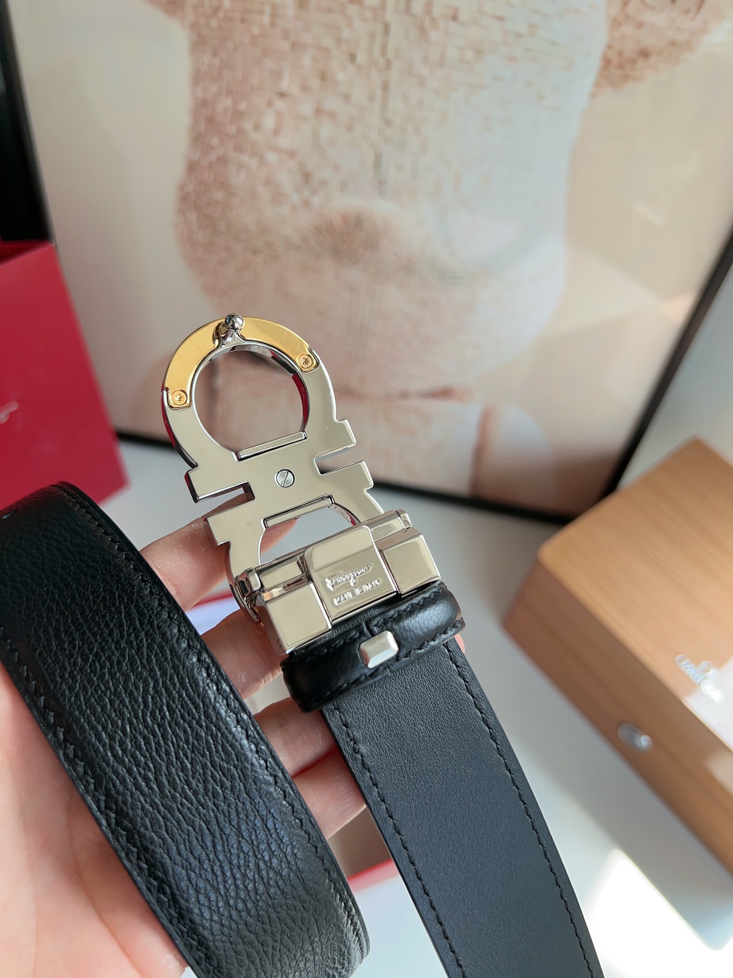 Ferragamo菲拉格慕   Gancini扣男士3.5cm时髦的双面腰带