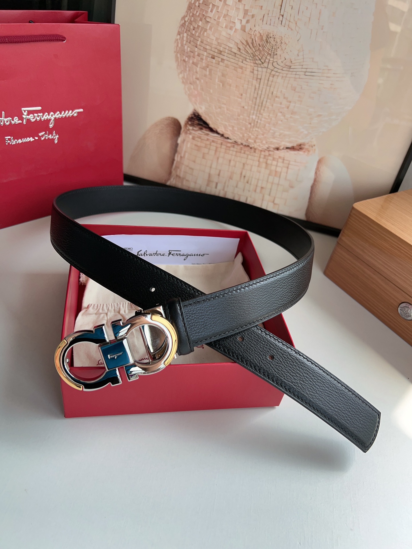 Ferragamo菲拉格慕   Gancini扣男士3.5cm时髦的双面腰带
