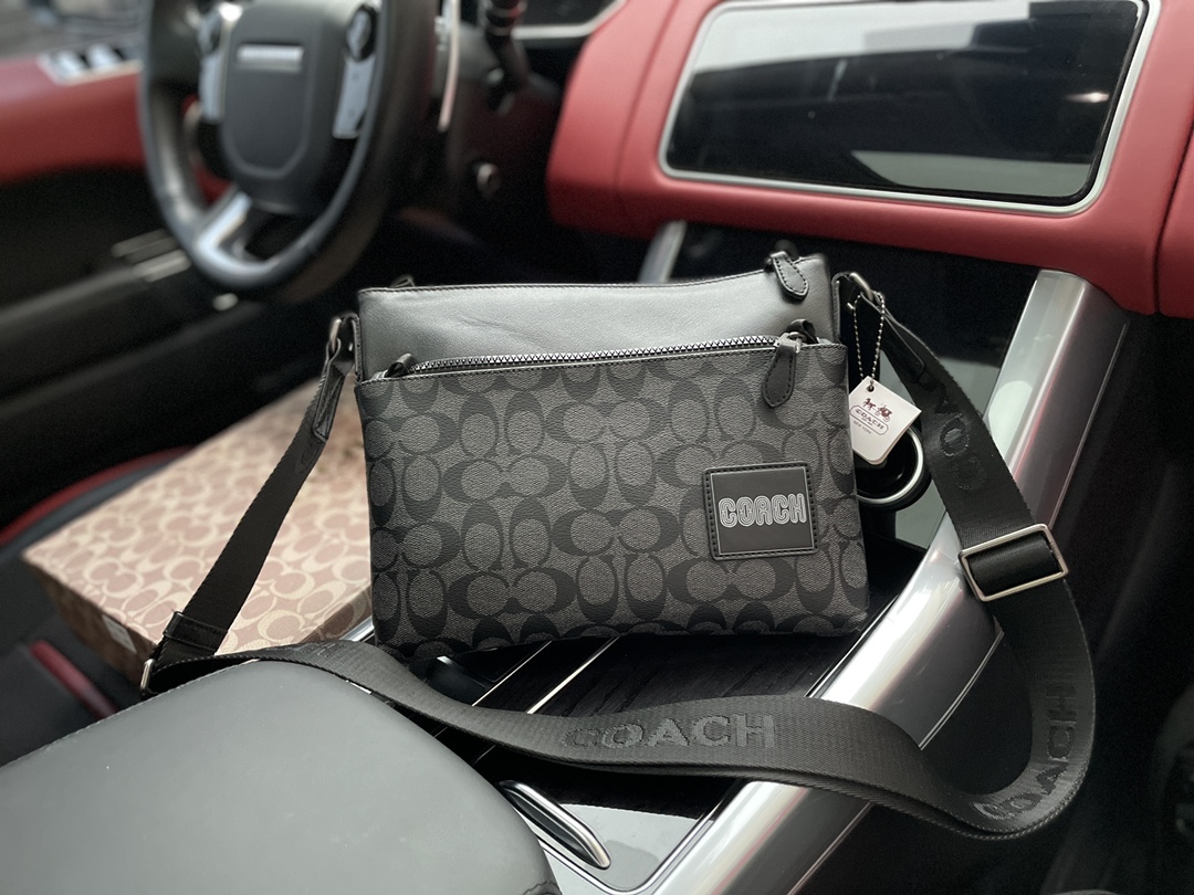J5 “Coach Coach 蔻驰 ”单肩包进口原厂面料Graham Crossbody超高清五金logo标志、专用里内里。超顺滑拉链、油边超平滑、做工精致每个细节到位潮男必备款。配：礼品盒规格27/22/3cm