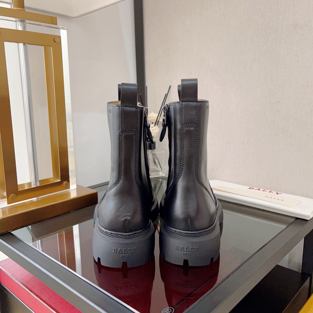 Valais Mountain Tradition-inspired Vaughhen Boots with Thick Rubber Base and Side Zipper - 图片 4