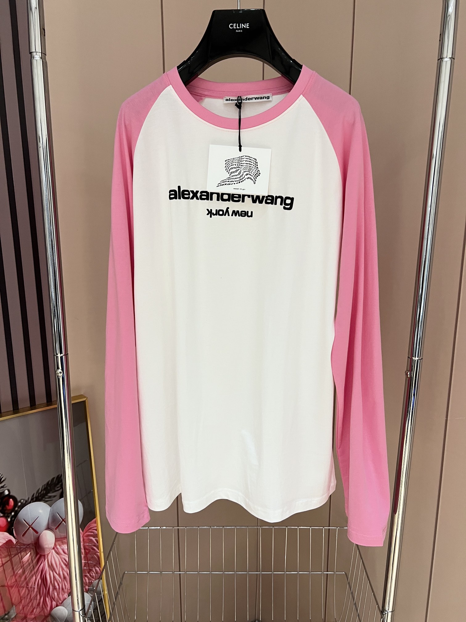 2022Alexander Wang 粉白撞色拼接长袖 经典大王发泡字母印花