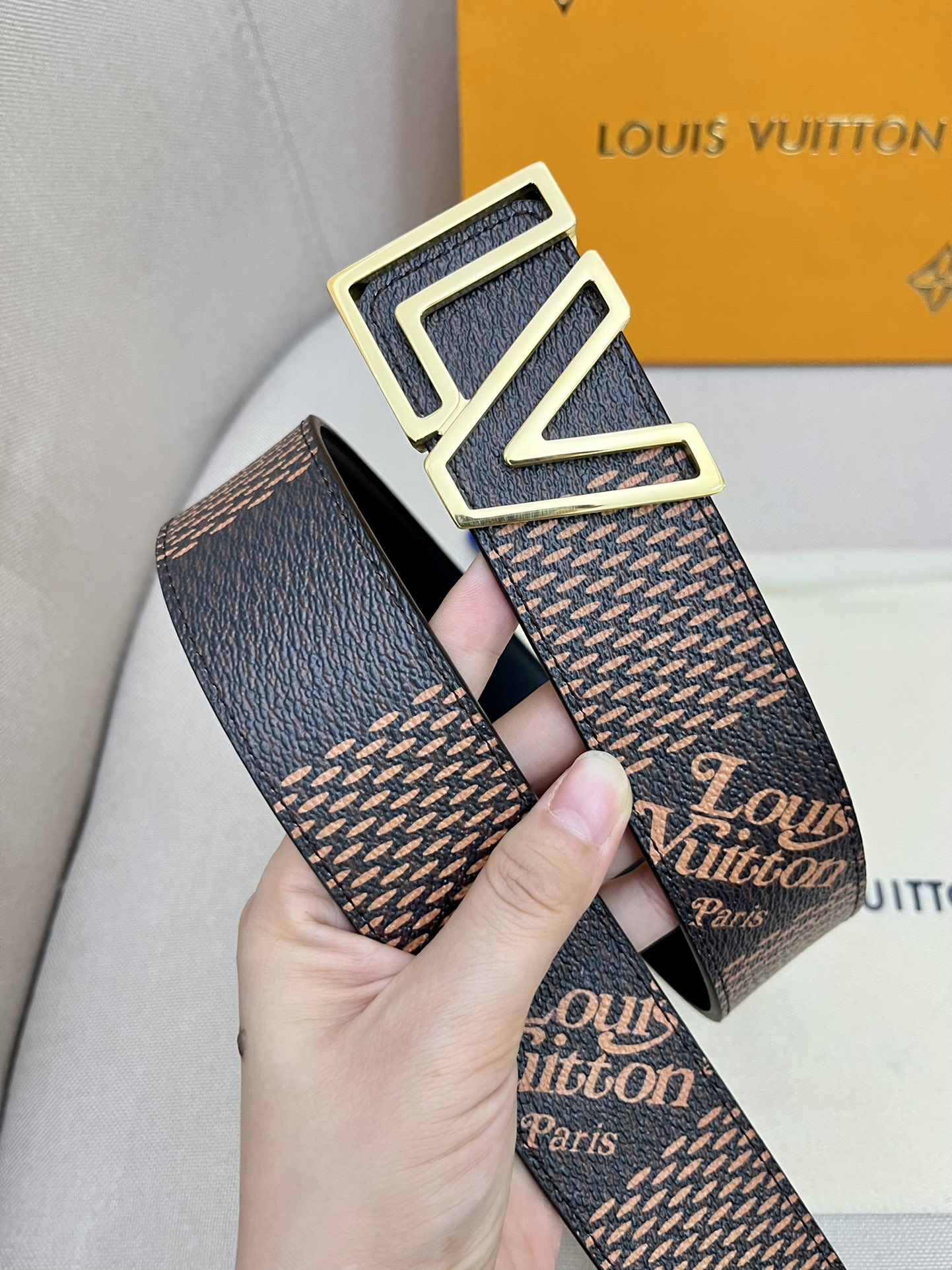 品牌LV路易威登！原单皮带腰带单面使