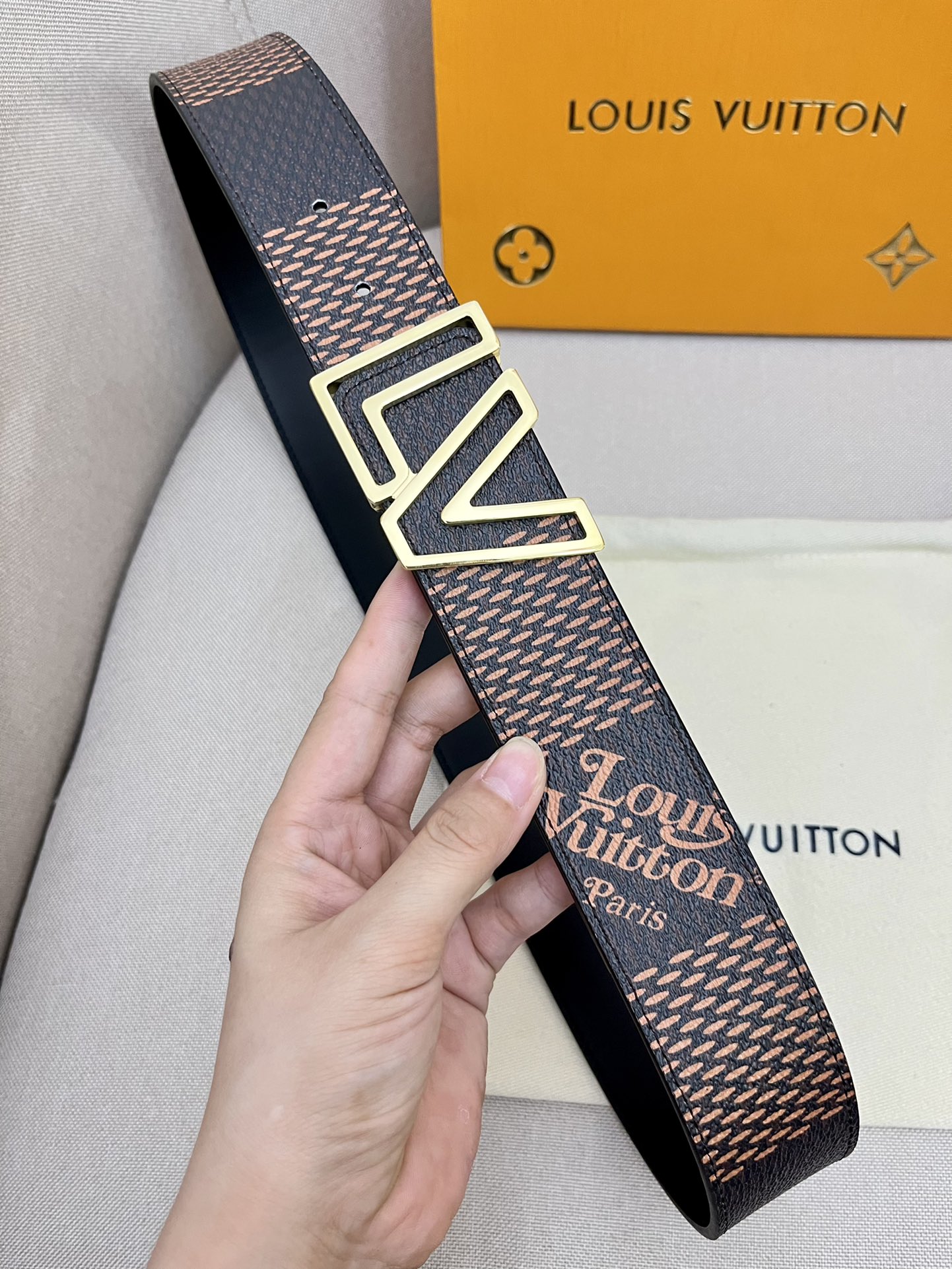 品牌LV路易威登！原单皮带腰带单面使