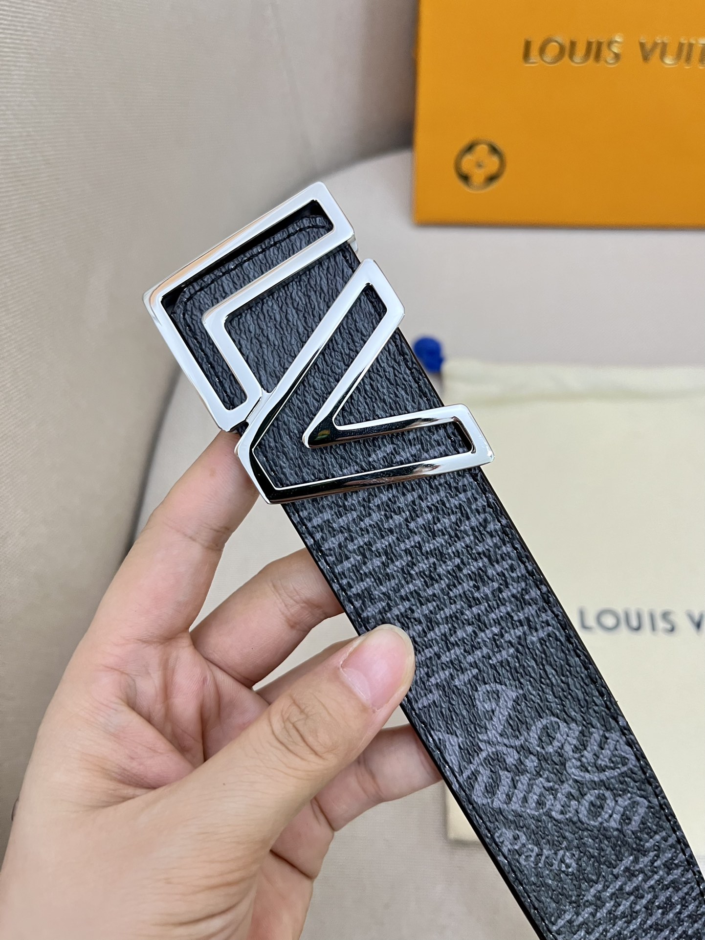 品牌LV路易威登！原单皮带腰带单面使