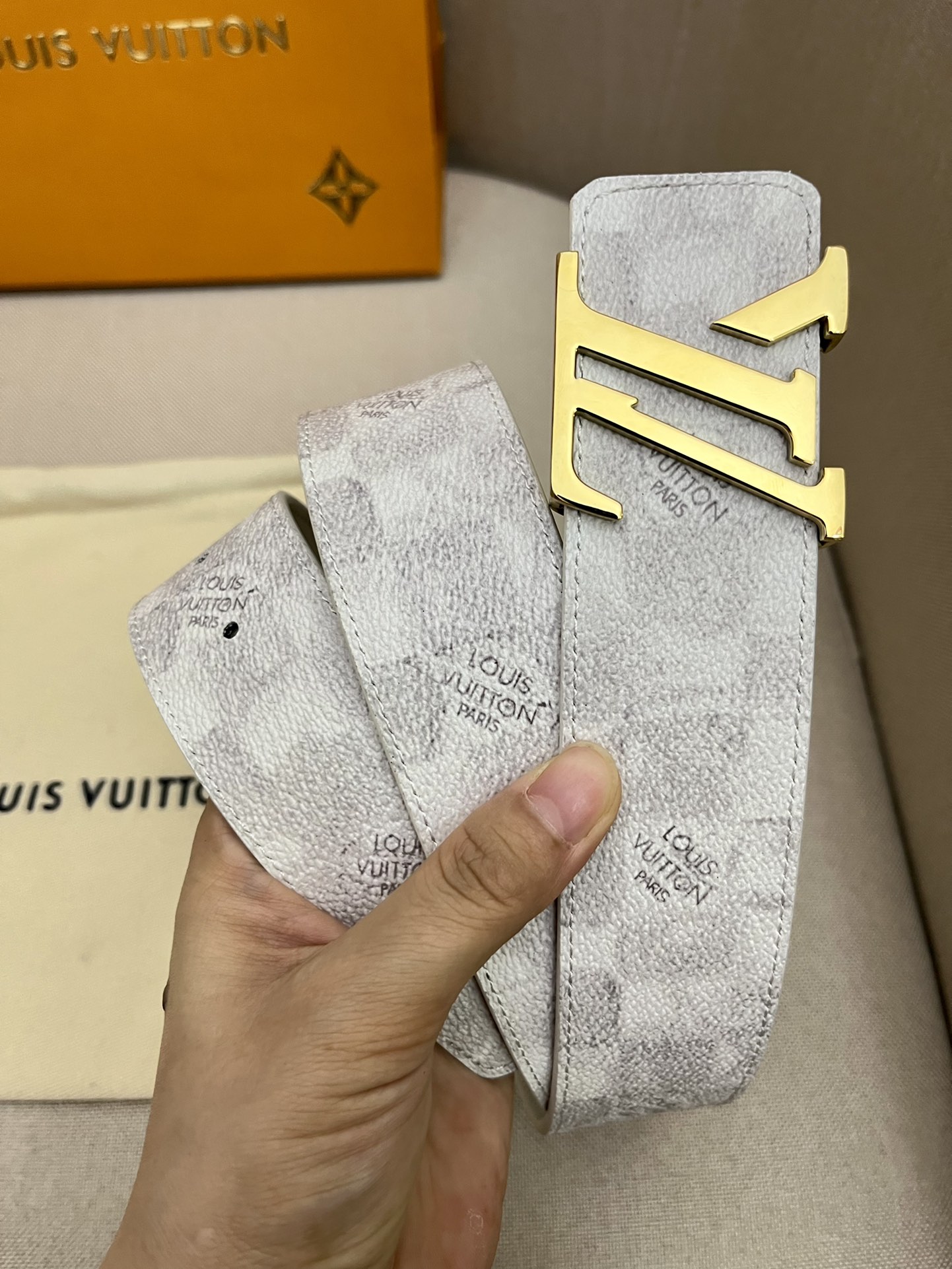 品牌LV路易威登！原单皮带腰带单面使