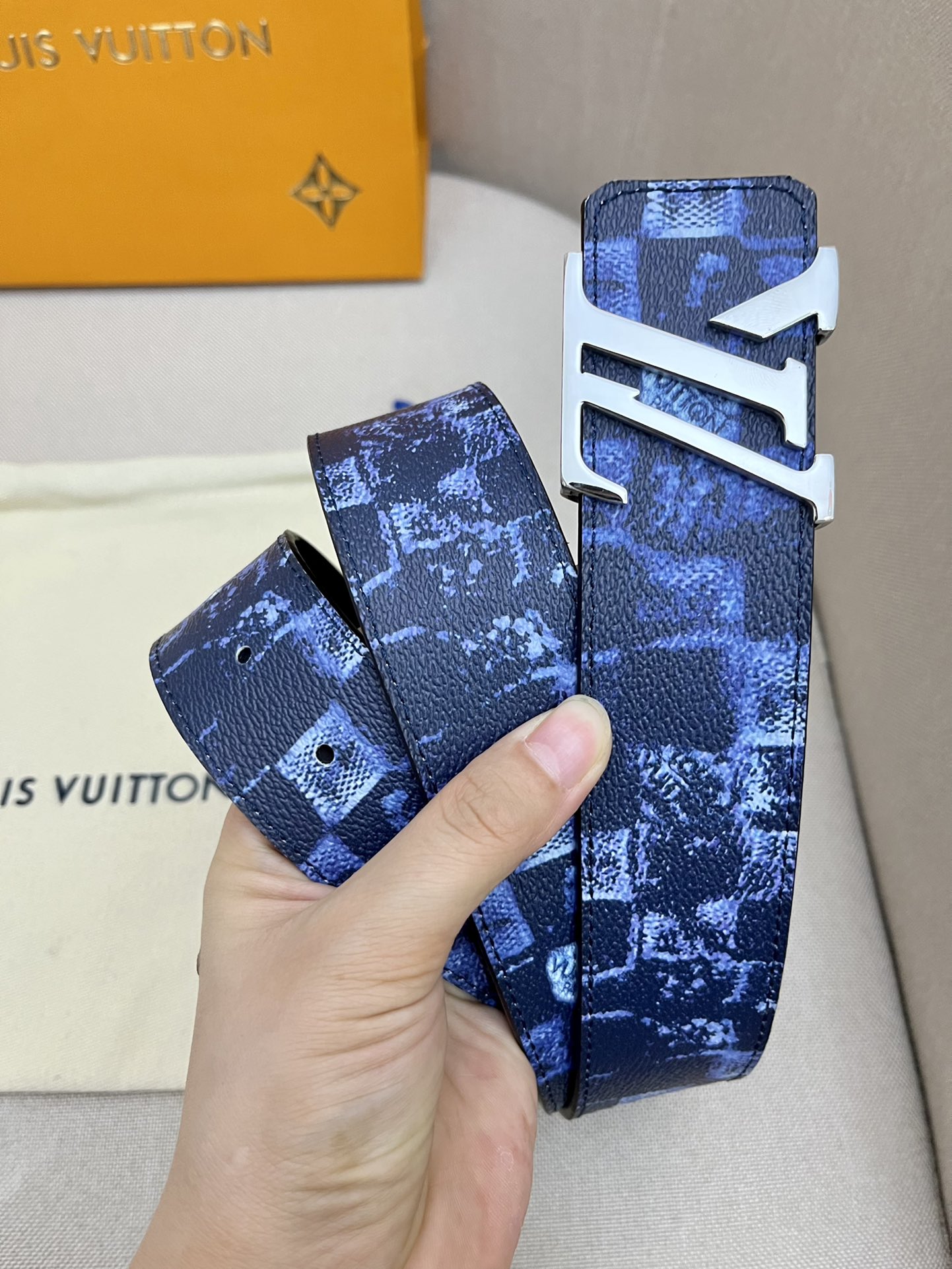 品牌LV路易威登！原单皮带腰带单面使