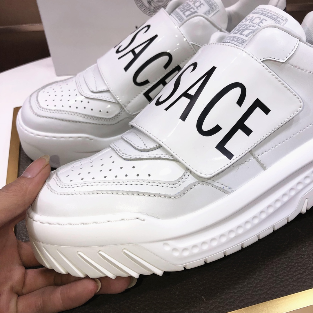 lote de fábrica [Versace] Los últimos modelos de Versace cuidadosamente elaborados para detonar la e