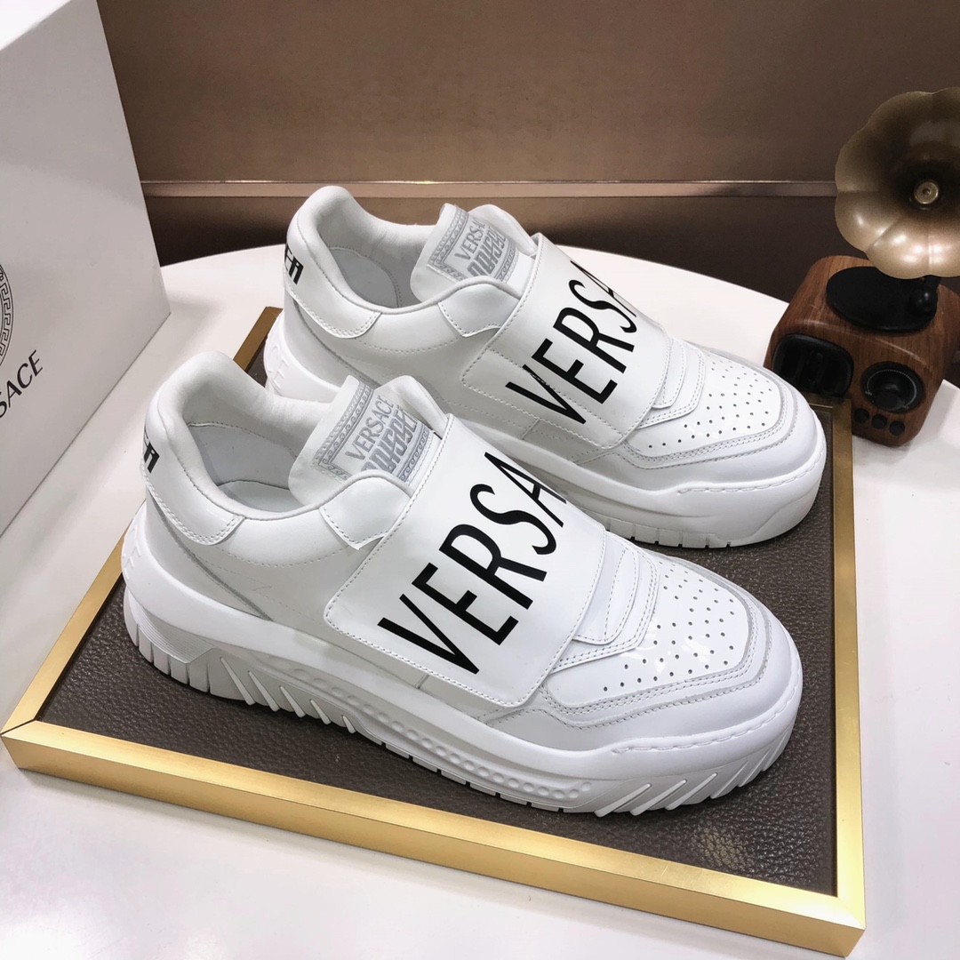 lote de fábrica [Versace] Los últimos modelos de Versace cuidadosamente elaborados para detonar la e