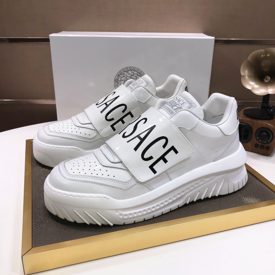 lote de fábrica [Versace] Los últimos modelos de Versace cuidadosamente elaborados para detonar la e