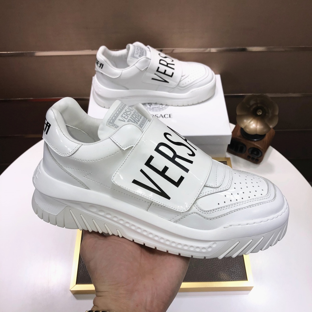 lote de fábrica [Versace] Los últimos modelos de Versace cuidadosamente elaborados para detonar la e
