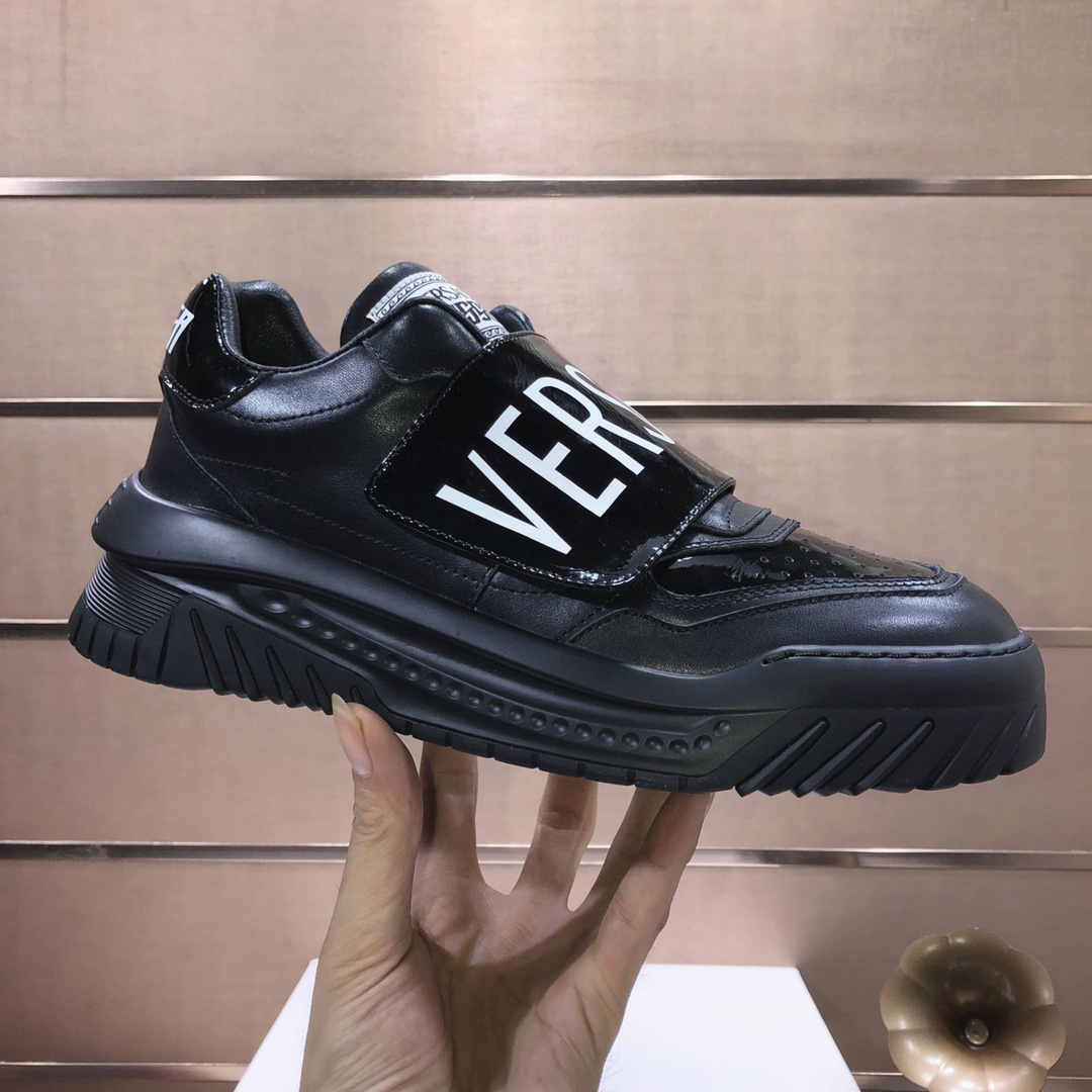 lote de fábrica [Versace] Los últimos modelos de Versace cuidadosamente elaborados para detonar la e