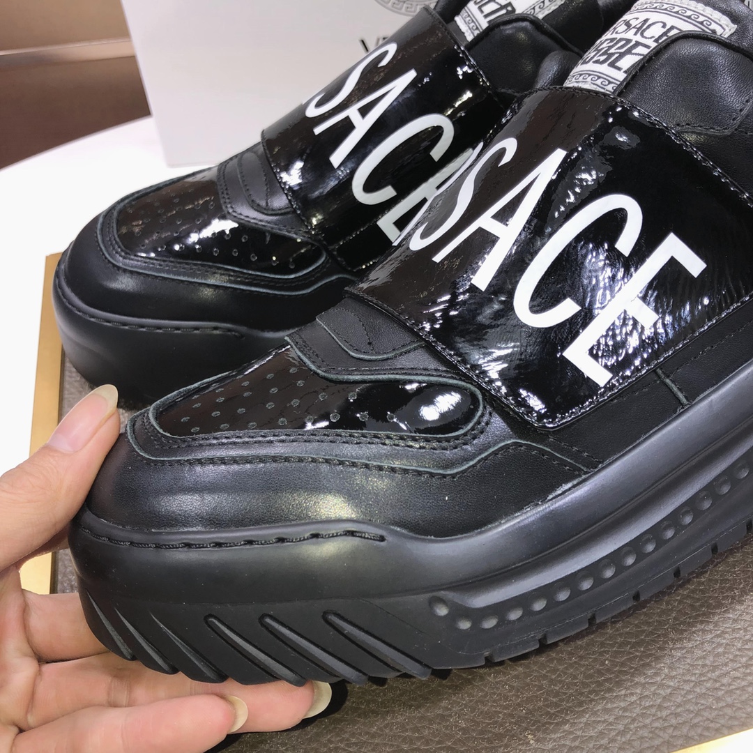 lote de fábrica [Versace] Los últimos modelos de Versace cuidadosamente elaborados para detonar la e