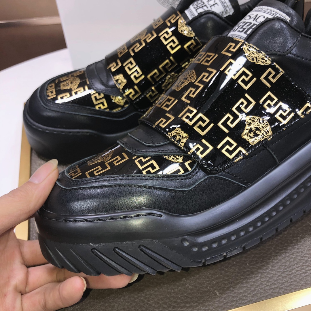 lote de fábrica [Versace] Los últimos modelos de Versace cuidadosamente elaborados para detonar la e