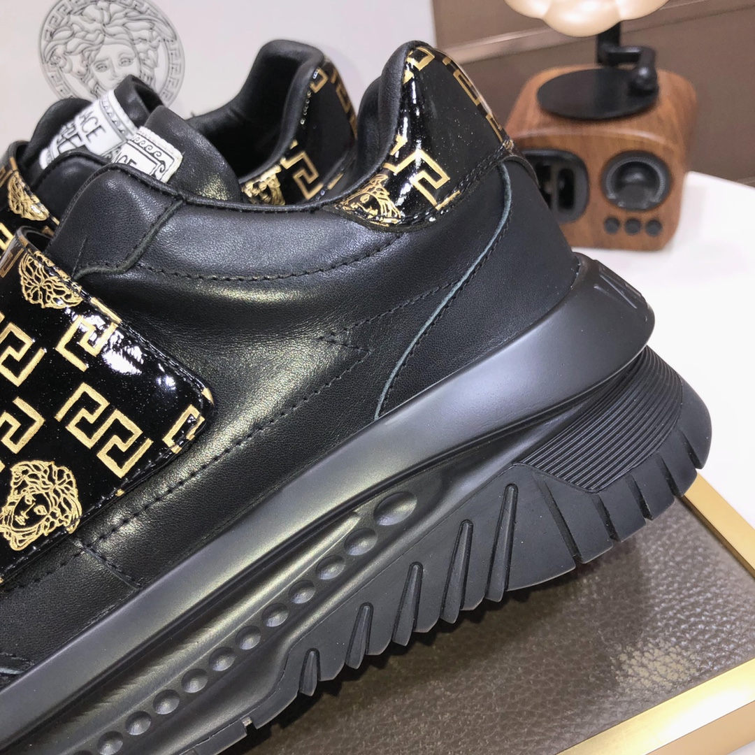 lote de fábrica [Versace] Los últimos modelos de Versace cuidadosamente elaborados para detonar la e