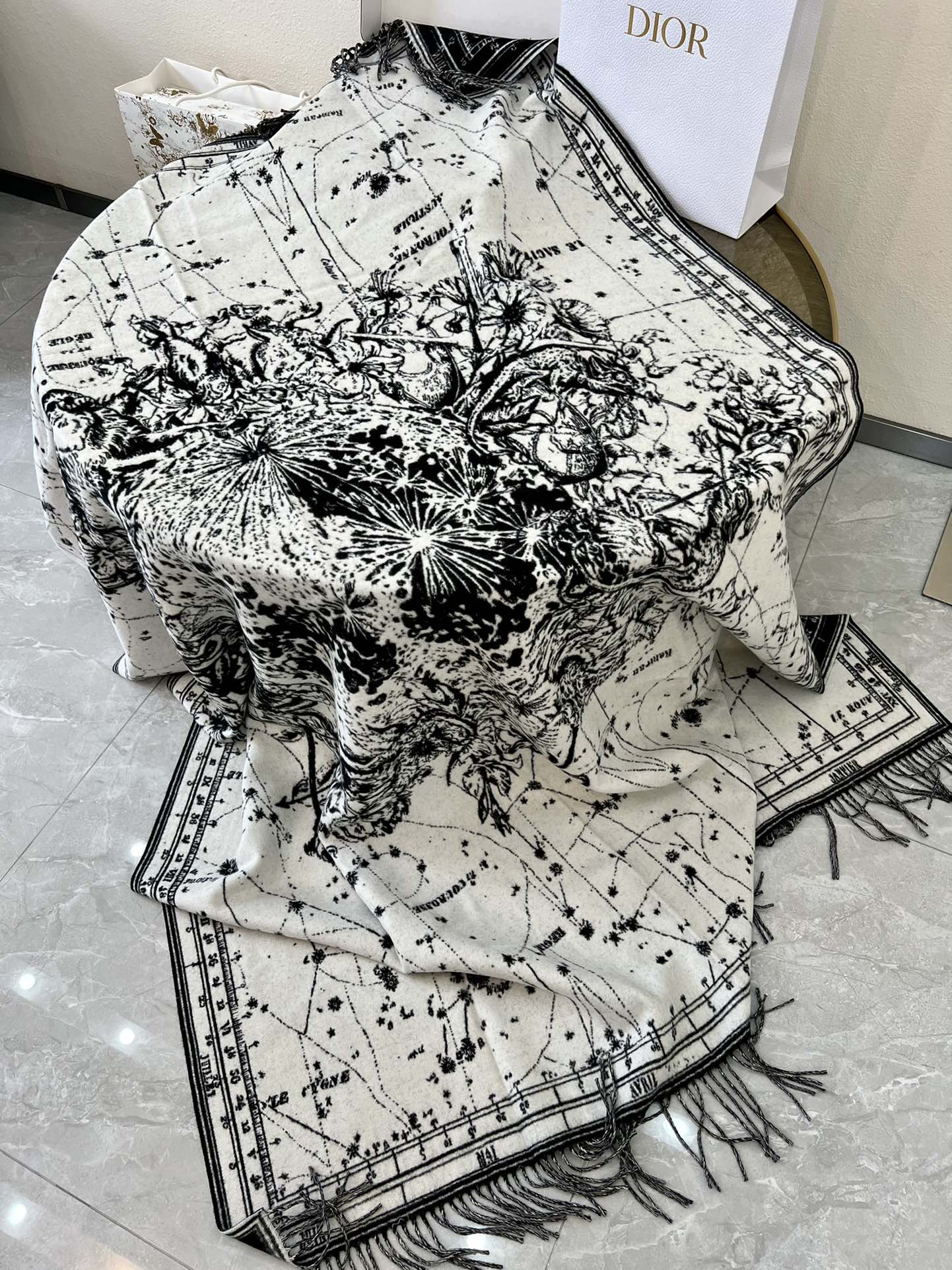Dior迪奥星象系列提花披毯