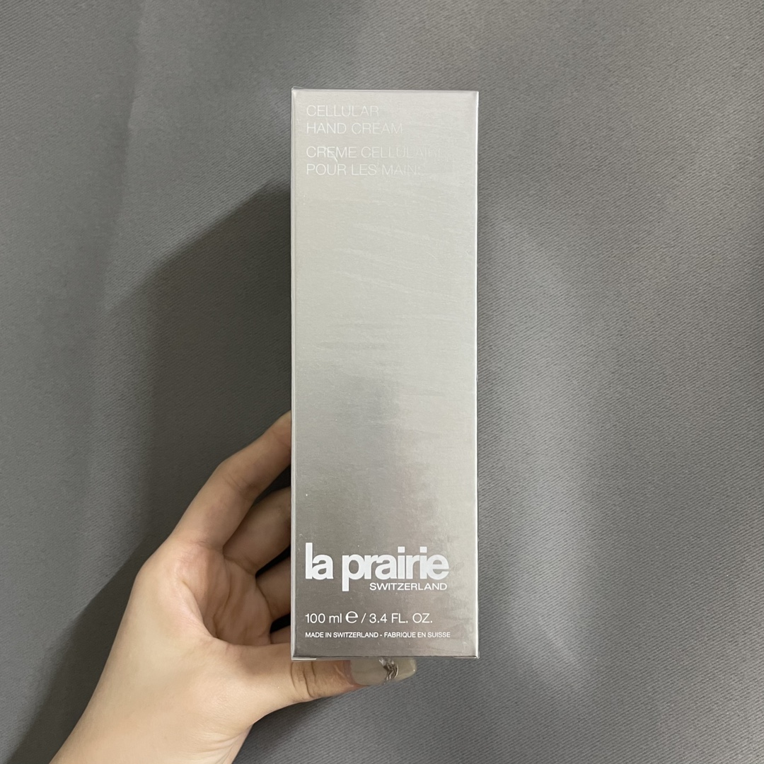 22！（下单备注：莱珀妮手霜100ml） （莱珀妮护手霜100ml）🔜莱珀妮保湿护手霜100ml✔个人认为虽然有点小贵可是真的很好用，滋润度很好能到达皮肤深层，而且不油腻，欧舒丹虽然香，马上吸收，可是持久时间不长，就像只滋润到表皮，茱莉…