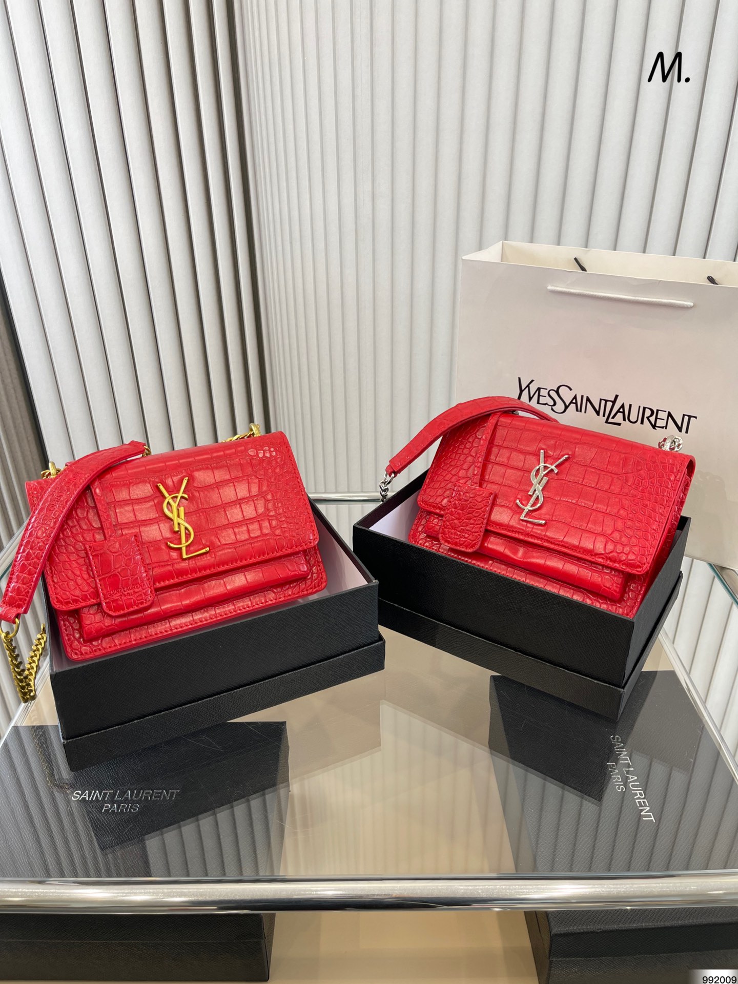 J0 6色配盒 Saint Laurent 圣罗兰 YSL  新品 彰显时尚风格 适合旅游 日常 容貌吸引 集美们必入 尺寸22 15