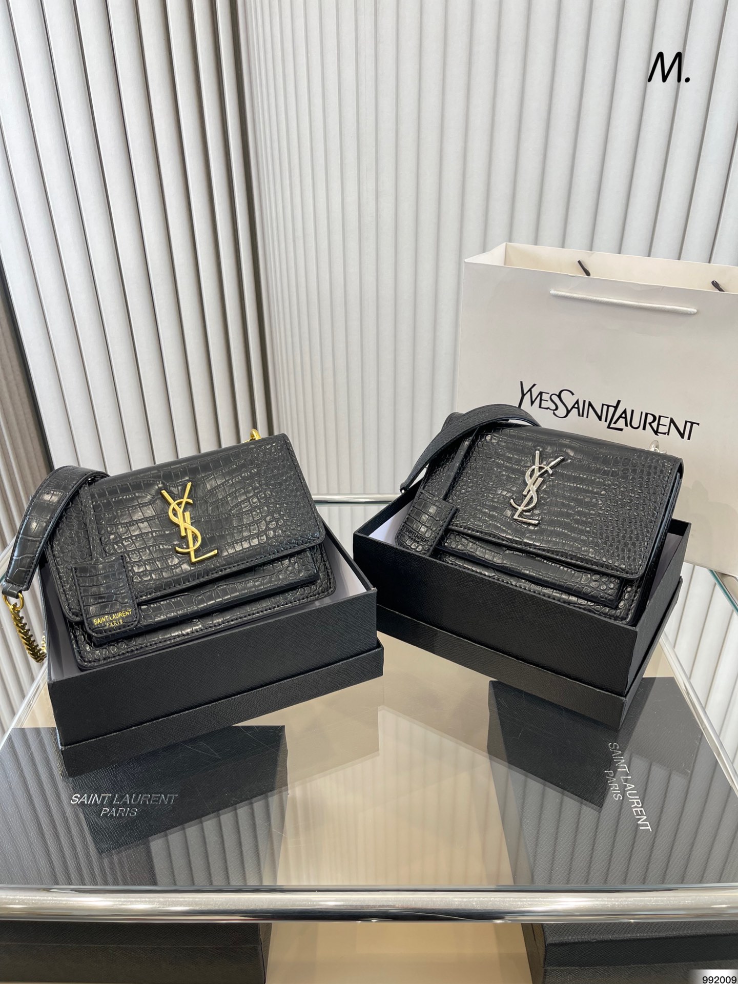 J0 配盒 Saint Laurent 圣罗兰 YSL  新品 彰显时尚风格 适合旅游 日常 容貌吸引 集美们必入 尺寸22 15