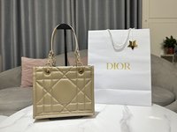 Dior Shop
 Bags Handbags Apricot Color Gold Cowhide Fall/Winter Collection Essential Chains