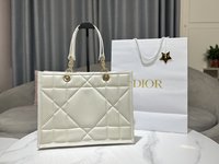 Dior Bags Handbags Gold White Cowhide Fall/Winter Collection Essential Chains