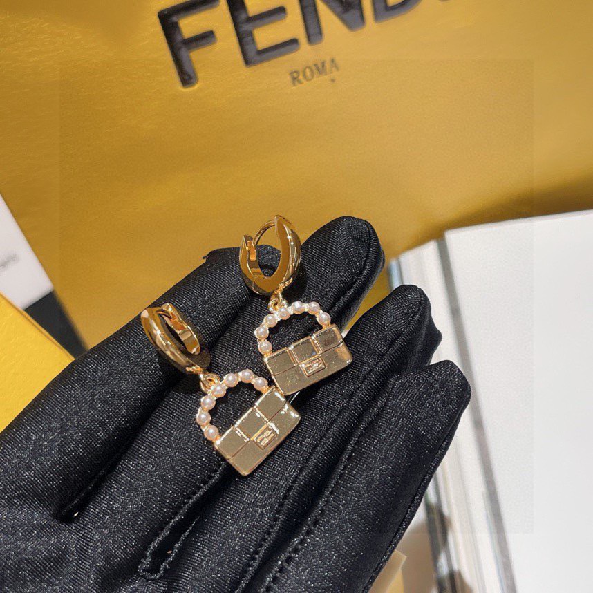 Número FDED0051 FD🏠Nuevo producto Exclusivo FENDI Fendi logotipo como forma muy bonita, mismo material de latón que la…