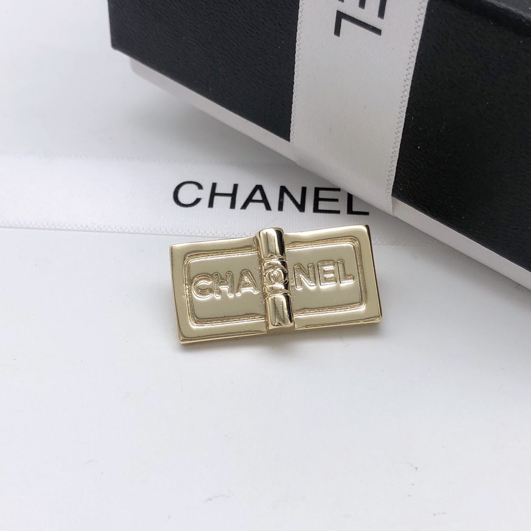 Брошь Double C XXZ0182