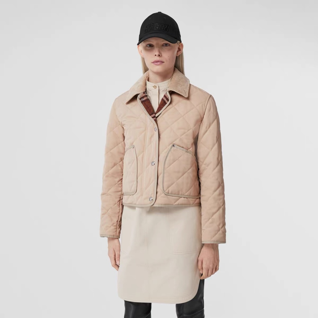 Burberry Women's Diamond Quilted Barn Jacket - Timeless Style & Comfort 3 i1664723226 7111 2