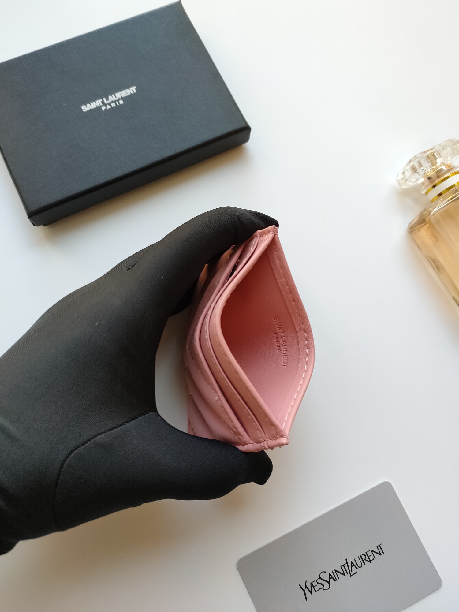 圣罗兰新品出货👉真皮卡包🎀提花凸纹缝线牛皮信用卡夹，YSL标志烫字印花，复制细节😋款号:😎尺寸：10.5