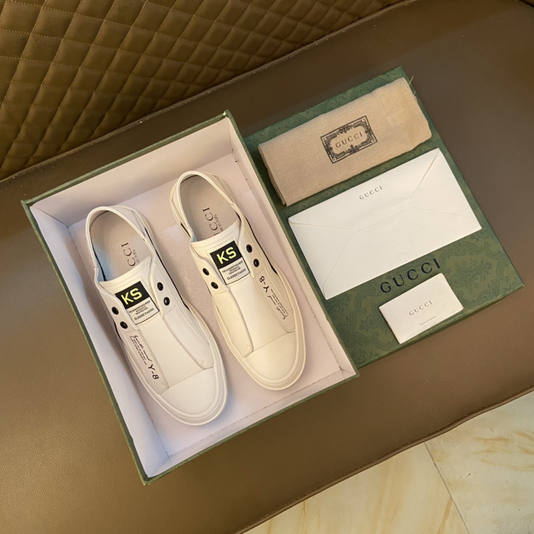 I5  官网爆款Gucci  古奇 高版本～”青年人男鞋 运动休闲 男士2022专柜同步发售，意大利进口原版材质品牌精选头层柔软牛皮制作而成，原版内里 拒绝脱色磨脚鞋底 原厂特供原版底，鞋面原版图案法国风格设计 ，原单品质 超舒服原版底 驾车完美。实物拍摄实物更赞 适合户外司机驾车出行高品质板鞋，跑步鞋 男装男鞋码数 38-44 45可定做 白色 选