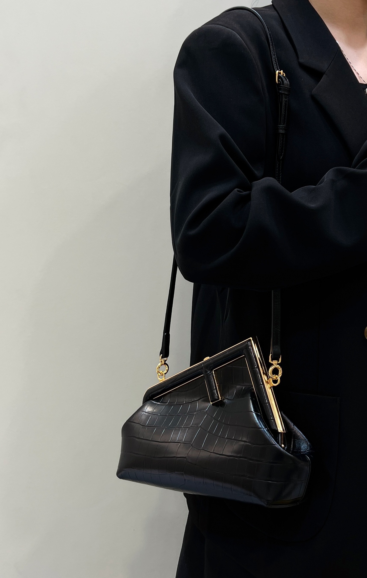 Fendi First crocodile pattern perfect bag shape super nice texture~~