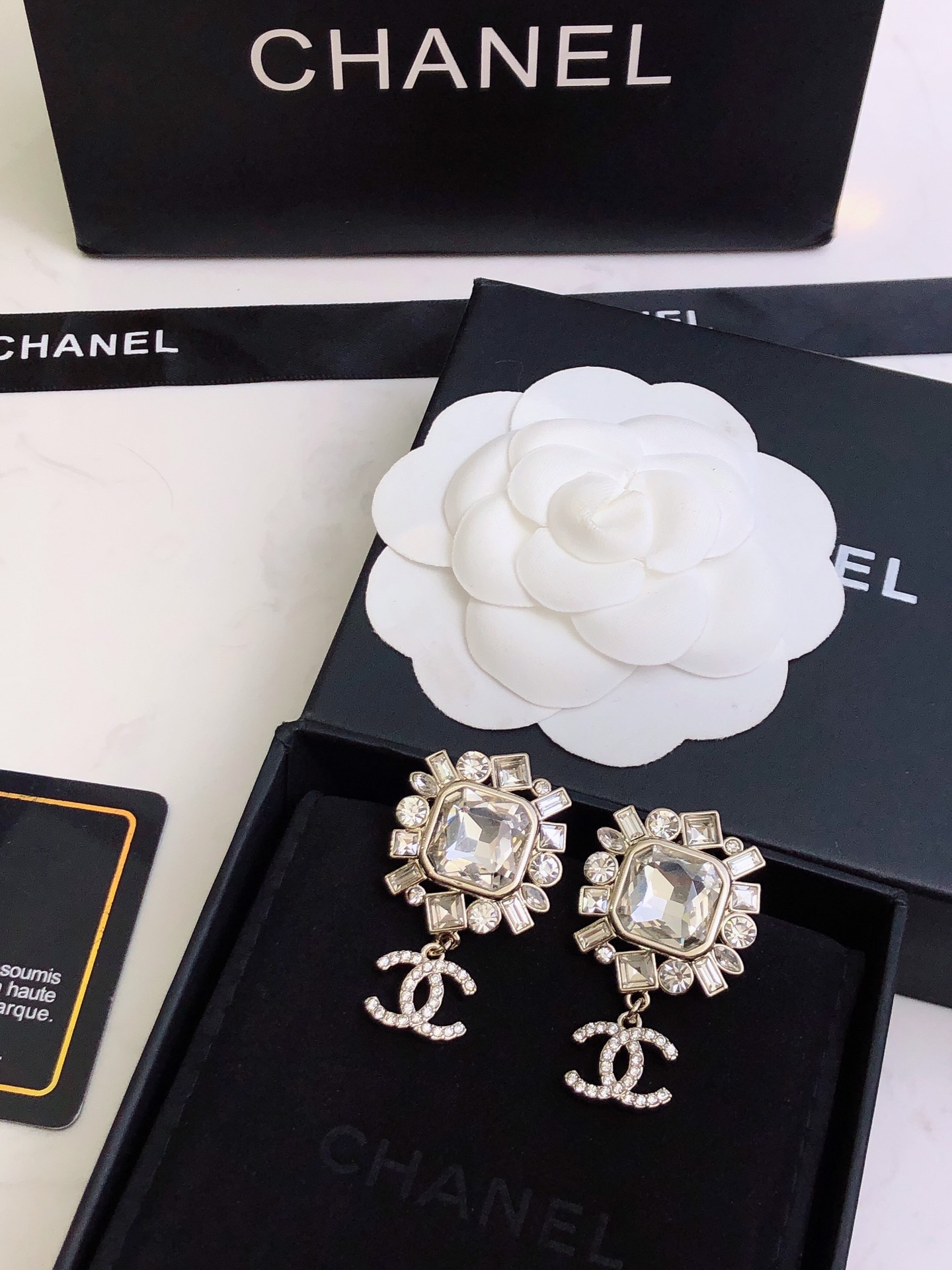 Chanel Jewelry Earring Yellow Brass Spring Collection Fashion
