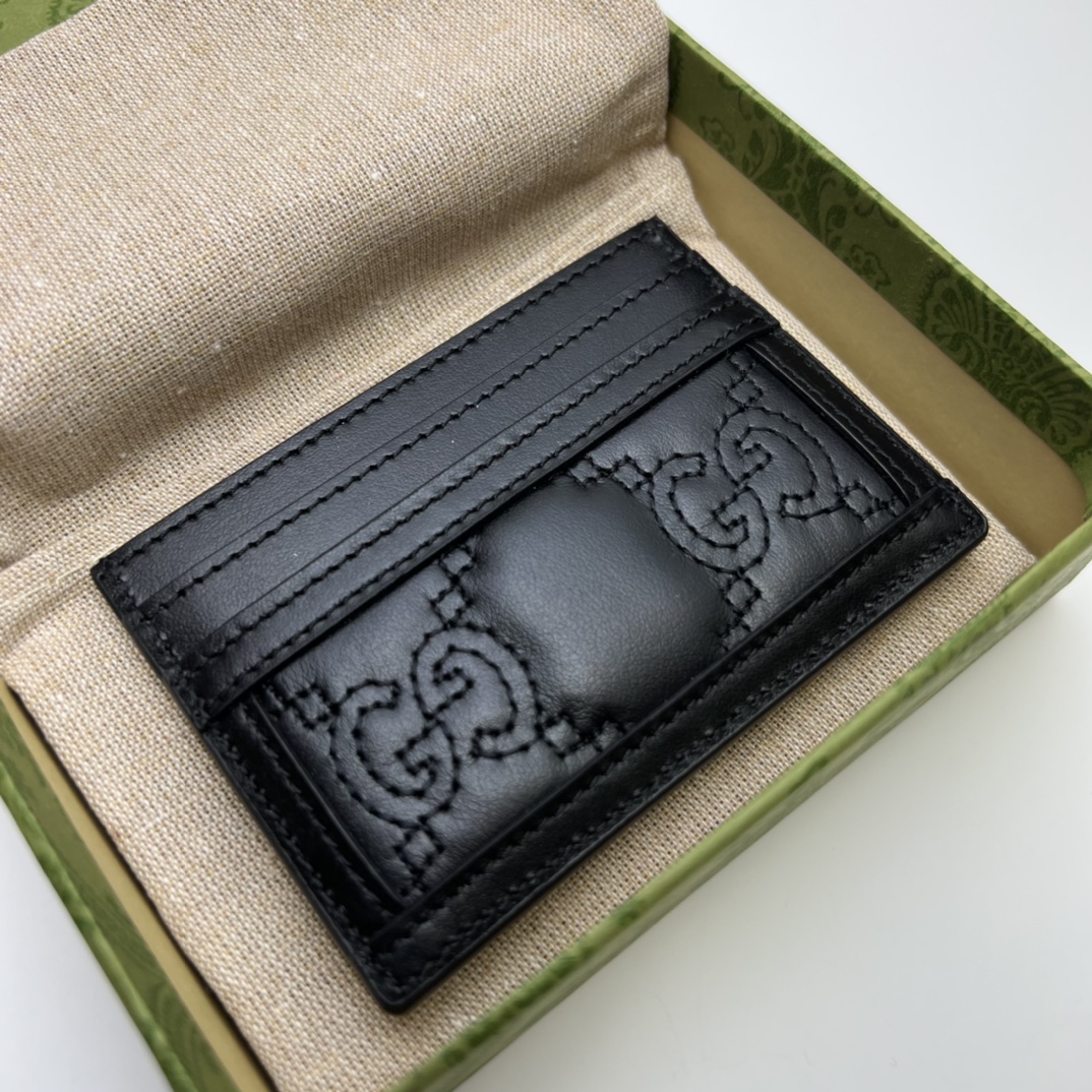GUCCI古驰GG Matelassé卡片夹723790