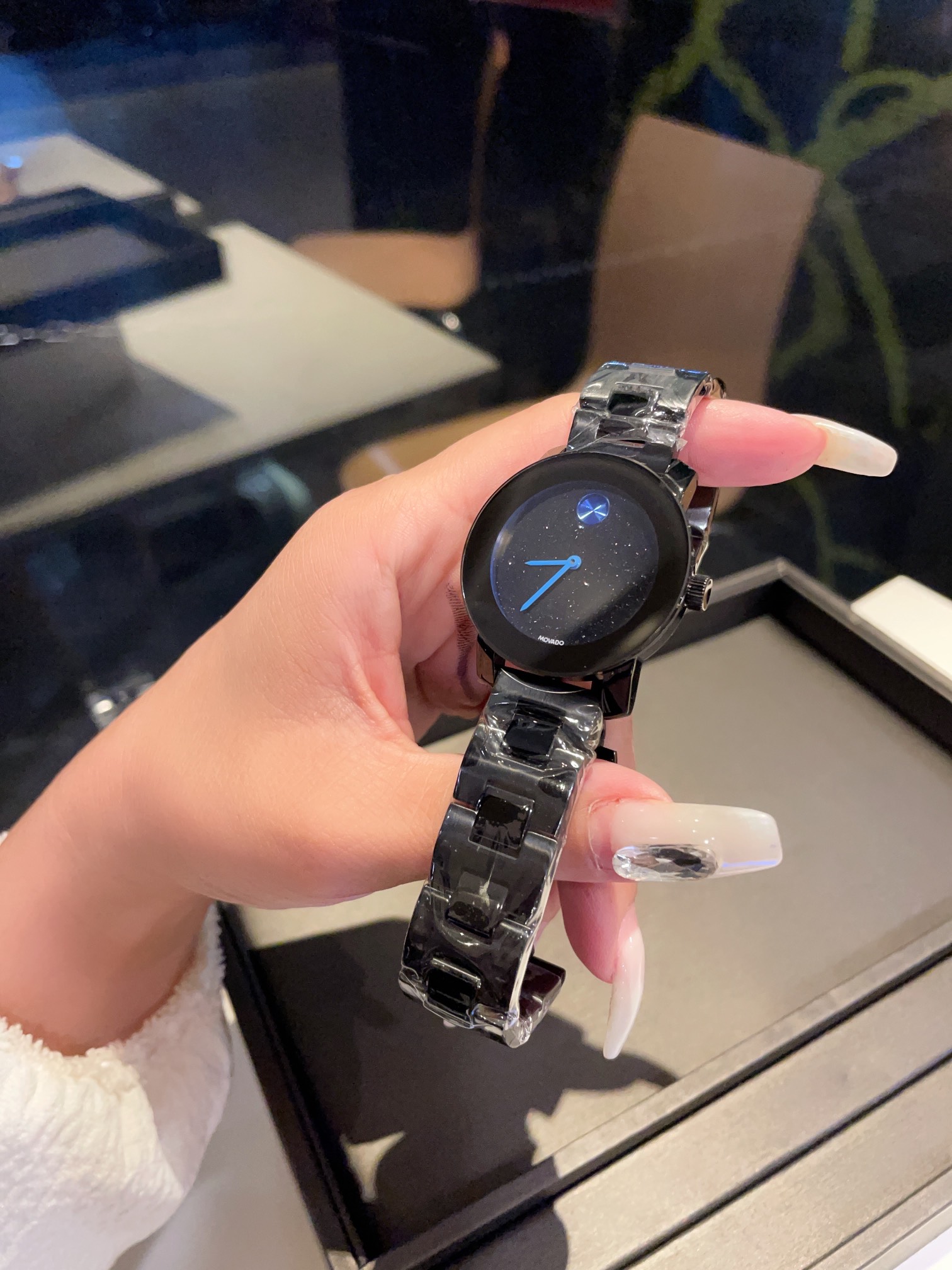 “MOVADO Original Watch: Swiss Quality, K1 Crystal, 36mm Size, Simple Design” - 图片 3