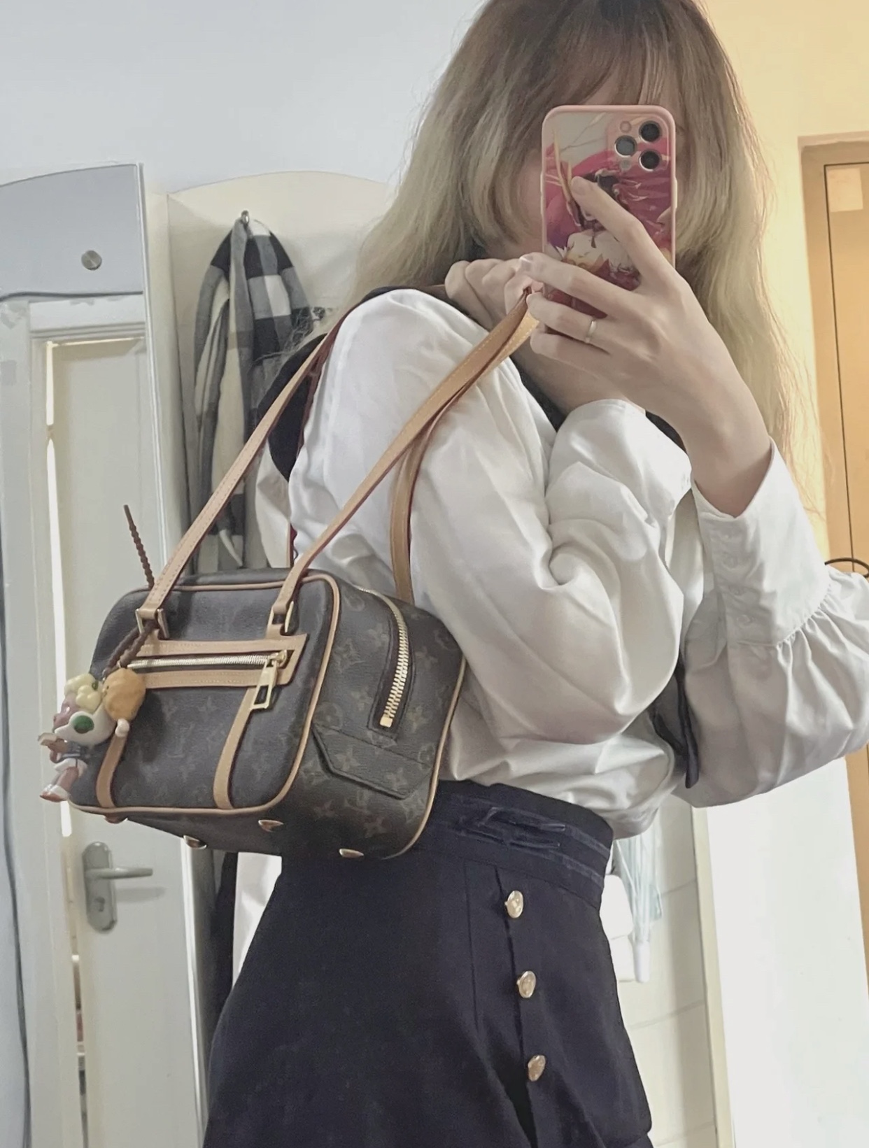 NO:176440,M46321 Model upper body renderings,19860909M46321 模特上身效果图,,Bag