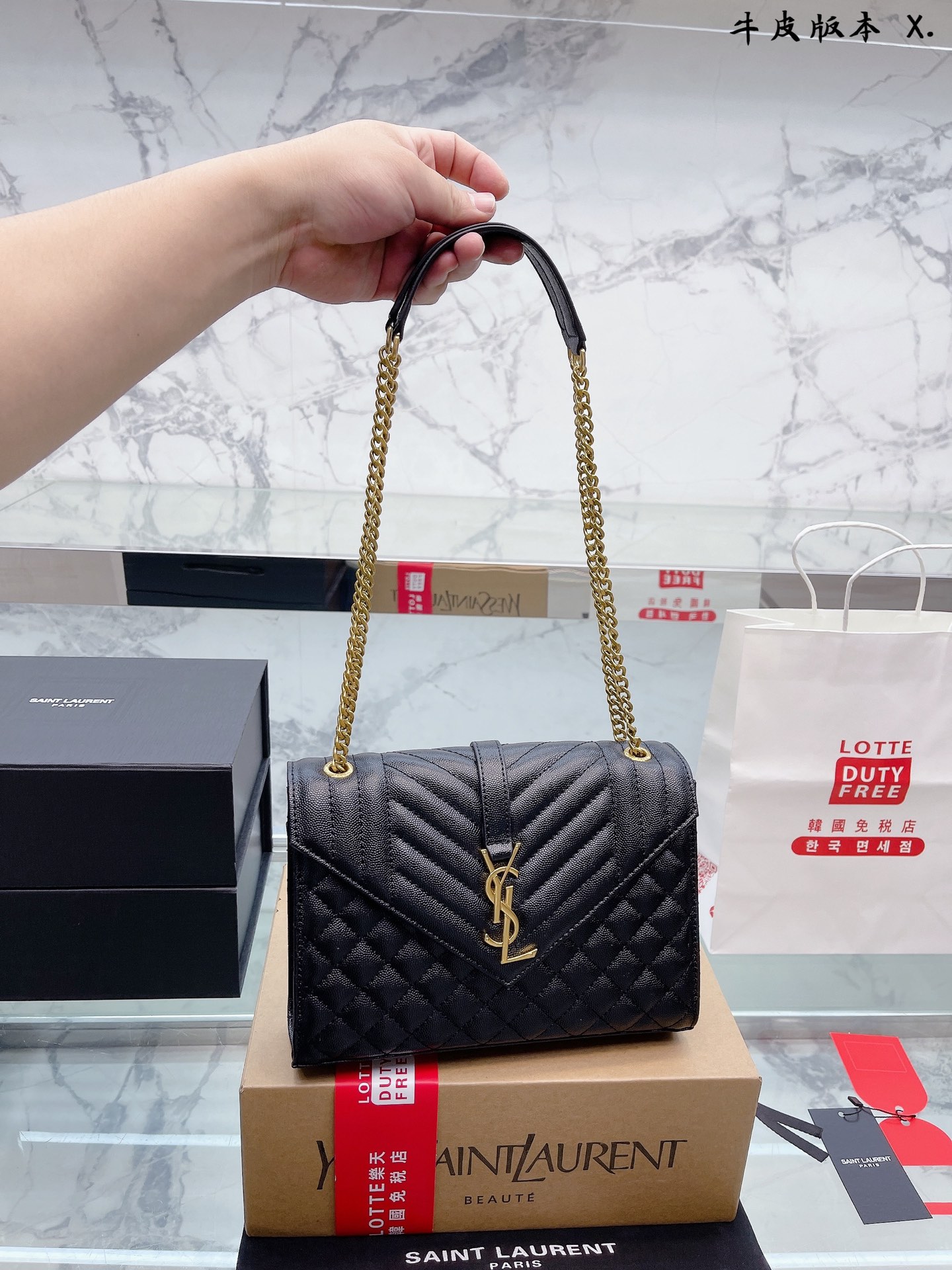 J5 原单牛皮版本  Saint Laurent 圣罗兰 YSL 包 ENVELO今天给大家更新的是ENVELO颗粒纹牛皮，耐磨易打理 尺寸：25 18cm