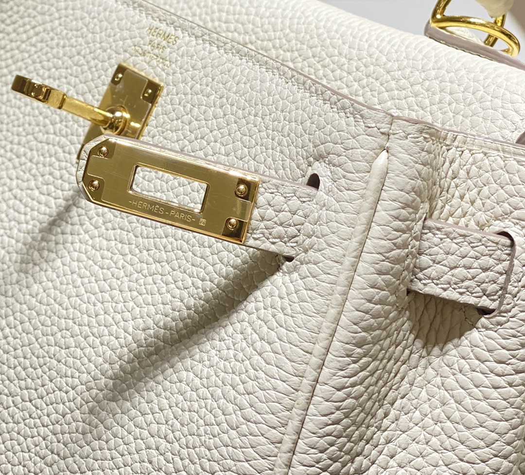 Hermès Luxury Handbag Collection 8