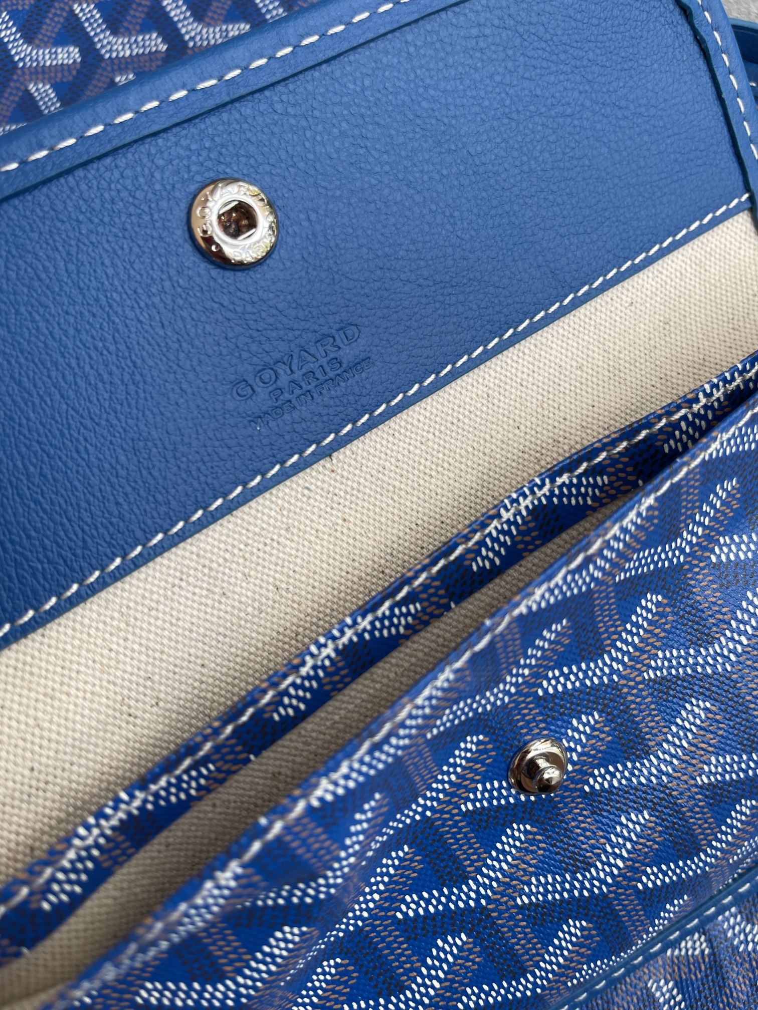 💰550  顶级戈雅工厂直销
Bohème Hobo 
狗牙腋下包 黑色
尺寸】43/27/14cm
包装】防尘袋 吊牌 说明书 
不影响二次销售前提下 七天内可以无理由退换