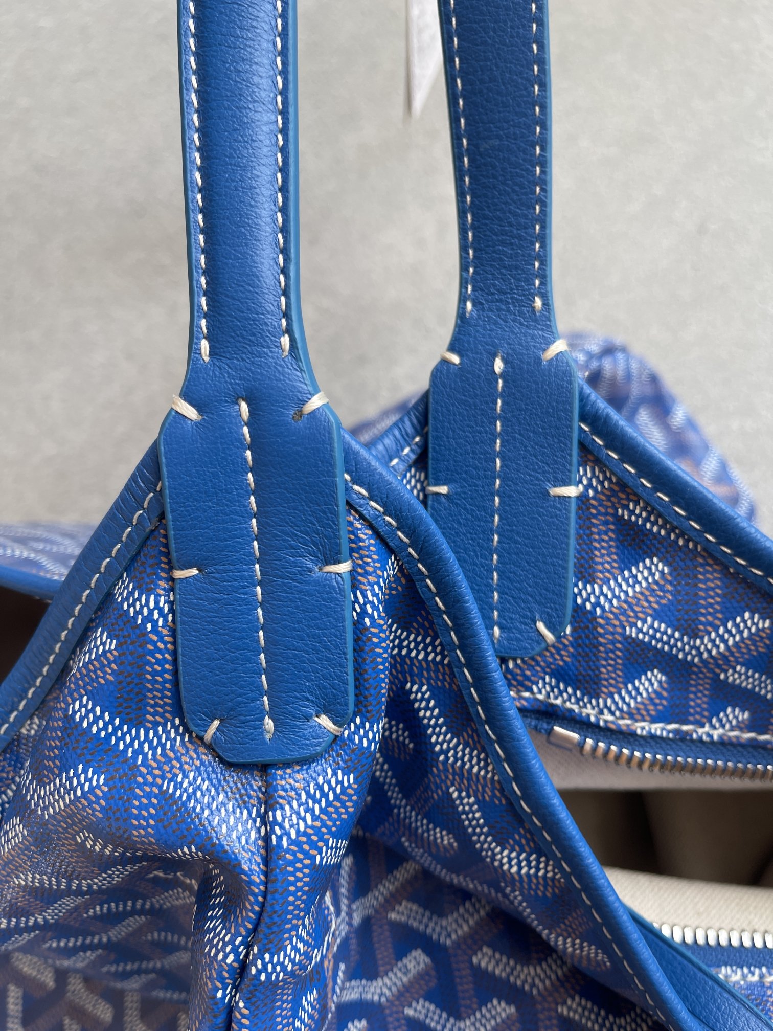 💰550  顶级戈雅工厂直销
Bohème Hobo 
狗牙腋下包 黑色
尺寸】43/27/14cm
包装】防尘袋 吊牌 说明书 
不影响二次销售前提下 七天内可以无理由退换