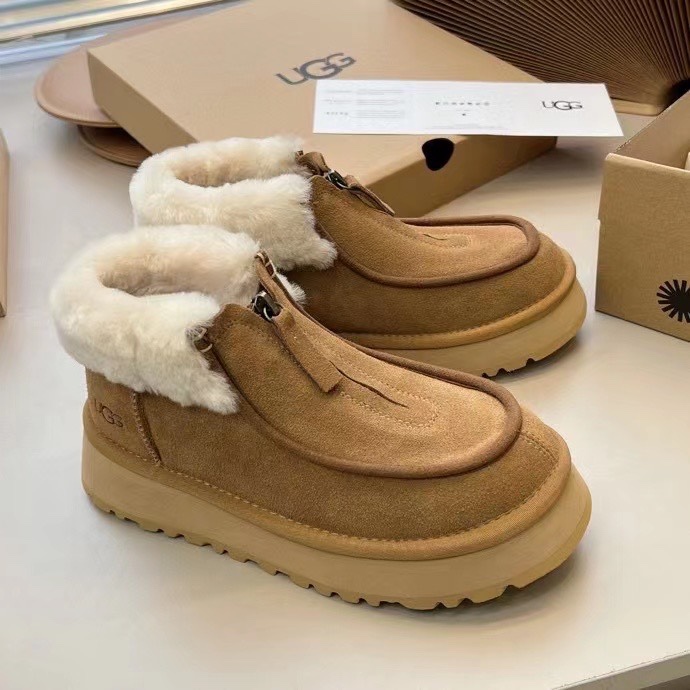 广州工厂大货🔥𝑼𝑮𝑮 ss 方克特松糕雪地靴冬季没有任何人能拒绝羊毛毛鞋搭配王者 经典厚底 显高又拉长腿