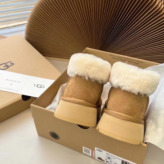 广州工厂大货🔥𝑼𝑮𝑮 ss 方克特松糕雪地靴冬季没有任何人能拒绝羊毛毛鞋搭配王者 经典厚底 显高又拉长腿