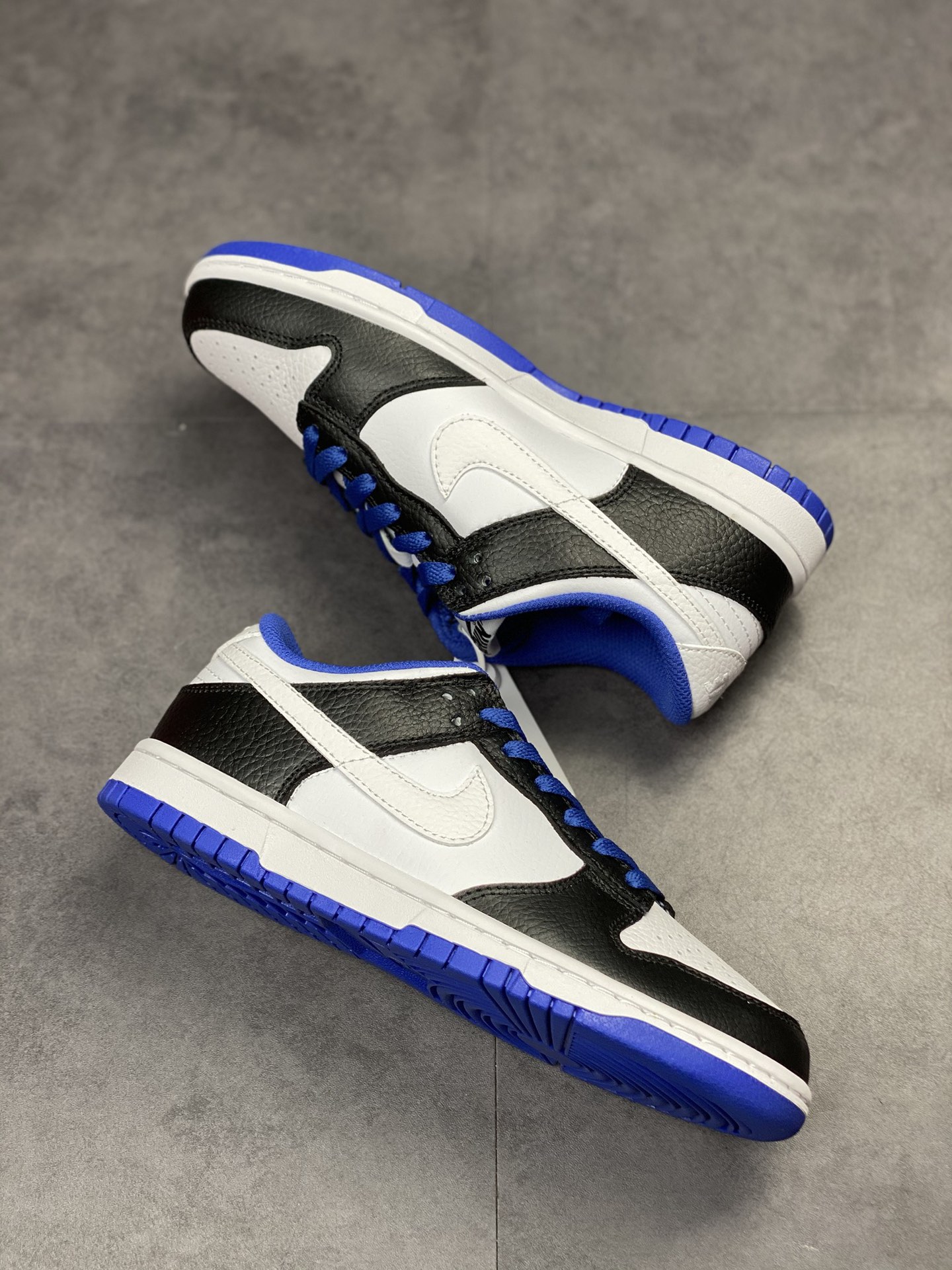 220 NIKE SB Dunk Low 黑白蓝 FD9064-110