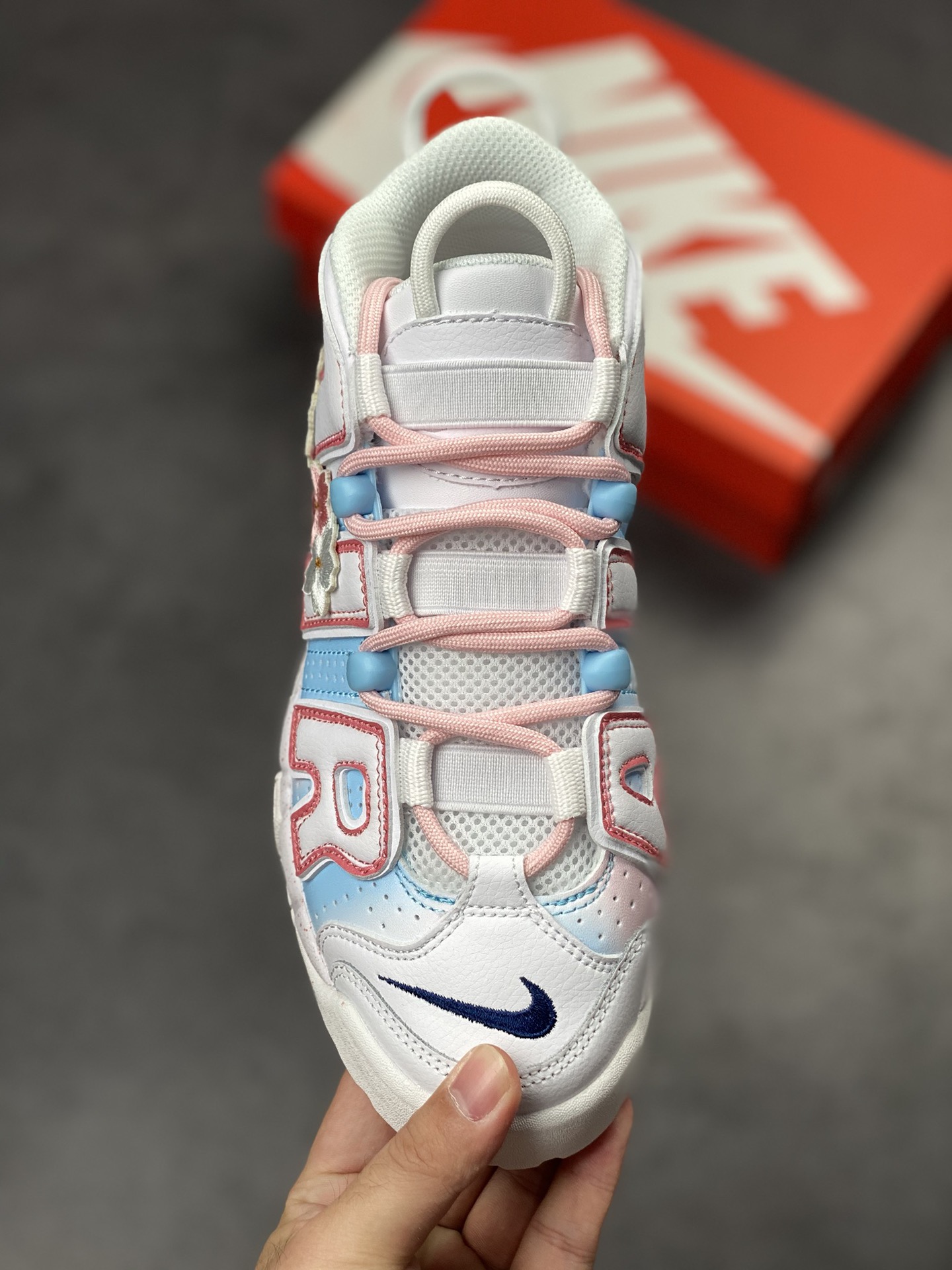 260 Air More Uptempo 代表着历史最高版本皮蓬 DH9719-100