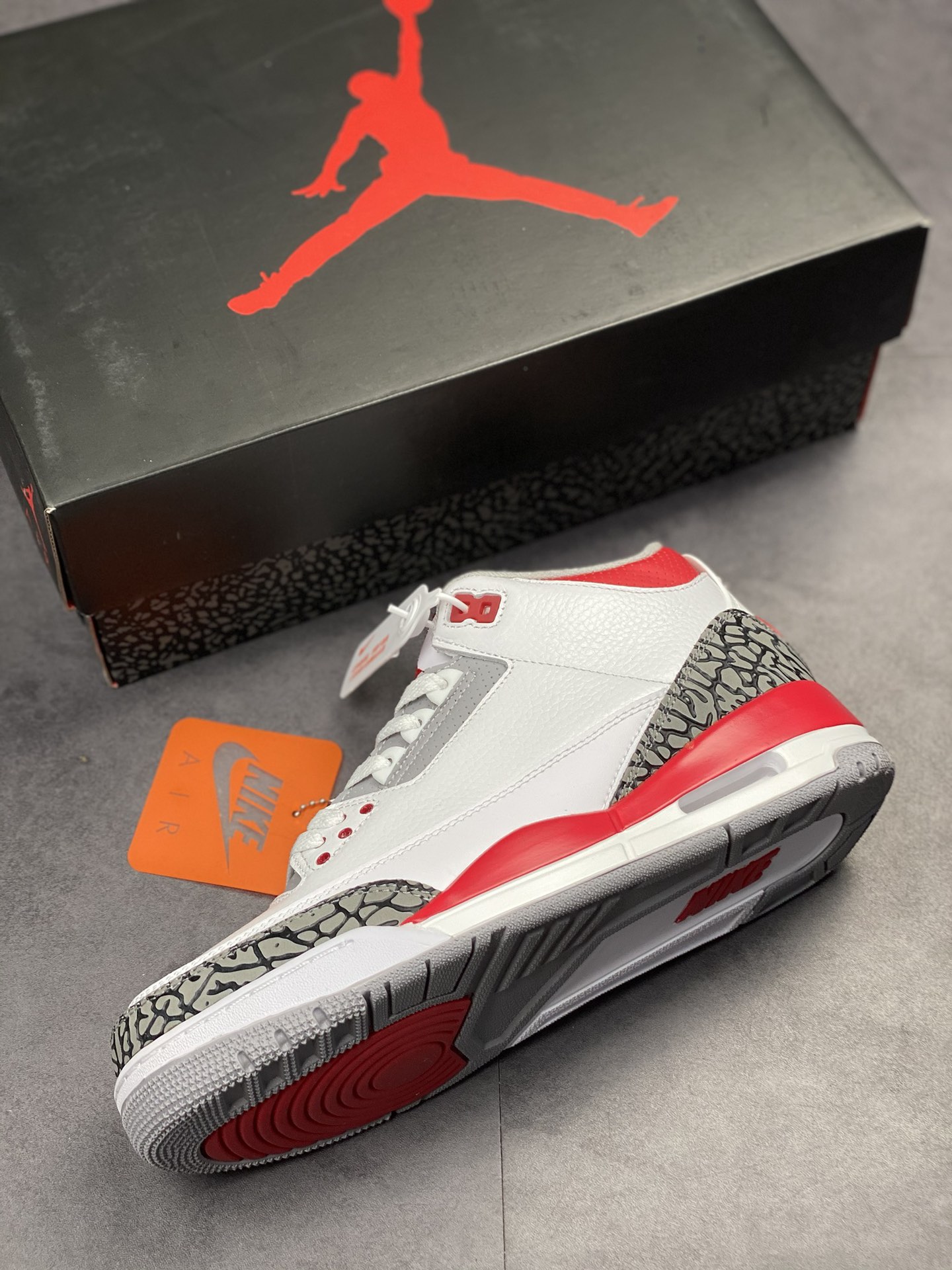 280 Air Jordan 3 Retro Low 火焰红 DN3707-160