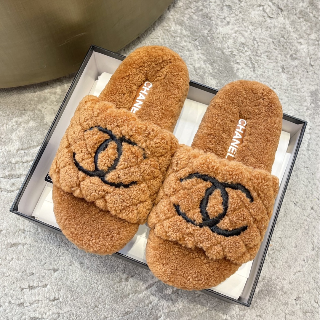 CHANEL воўнавыя тапаткі, рамбічная воўна, унутраная падкладка з воўны, гумавая супрацьслізготная падэшва, упакоўка ад бутіка