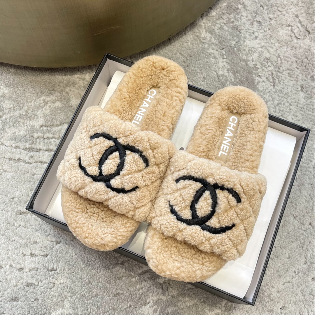 CHANEL воўнавыя тапачкі, рамбічная воўна, унутраная падшэўка з воўны, гумавая супрацьслізготная падэшва, упакоўка ад бутіка
