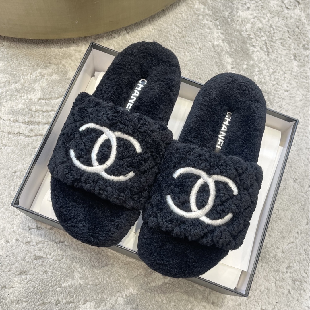 CHANEL воўнавыя тапачкі, ромбападобная воўна, унутраная падкладка з воўны, гумавая супрацьслізготная падэшва, упакоўка ад бутіка