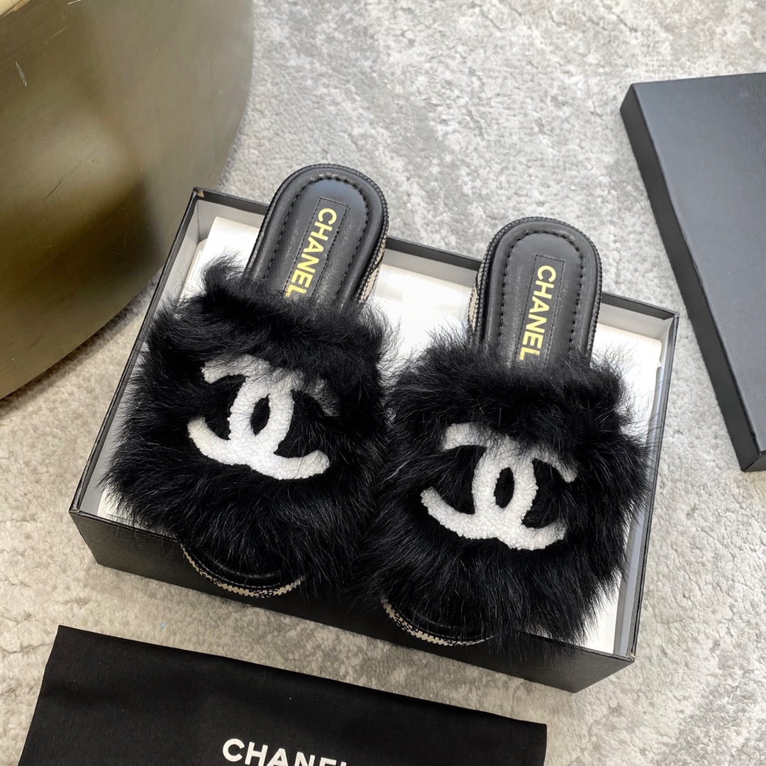 CHANEL Wool Slippers Quilted Lambswool Wool Curl Lining Rubber Anti-Slip Sole Boutique Packaging